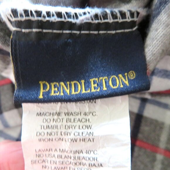 Pendleton Set of 2 Standard Pillowcases 20" x 39" Plaid Flannel Cotton - Picture 9 of 11